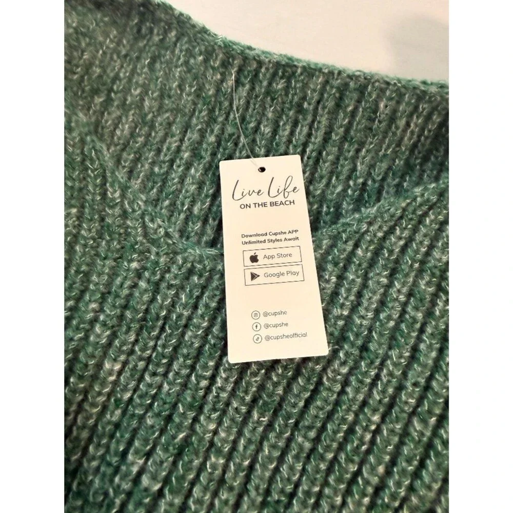 Cupshe Green Chunky Knit Sweater NWT Size Large V Neck Slouchy Cozy Pullover